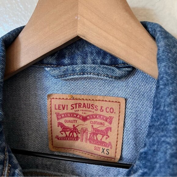 Levi’s x Disney | Ex-Boyfriend Mickey Patch Denim Jacket - Picture 3 of 6